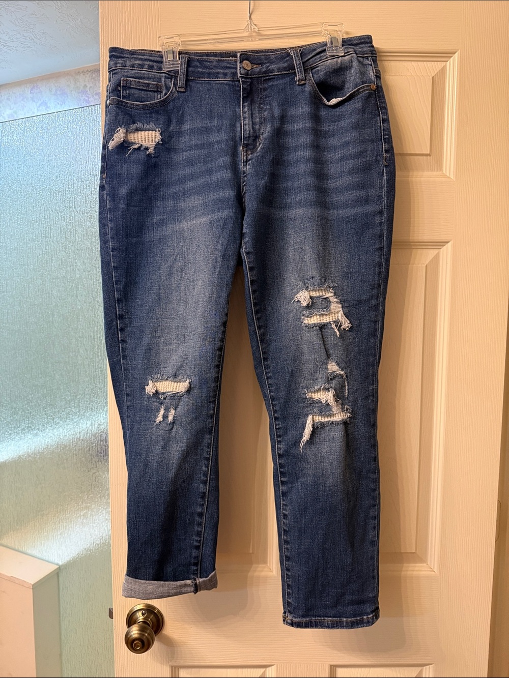 Judy Blue Dark Blue Distressed Cropped Jeans